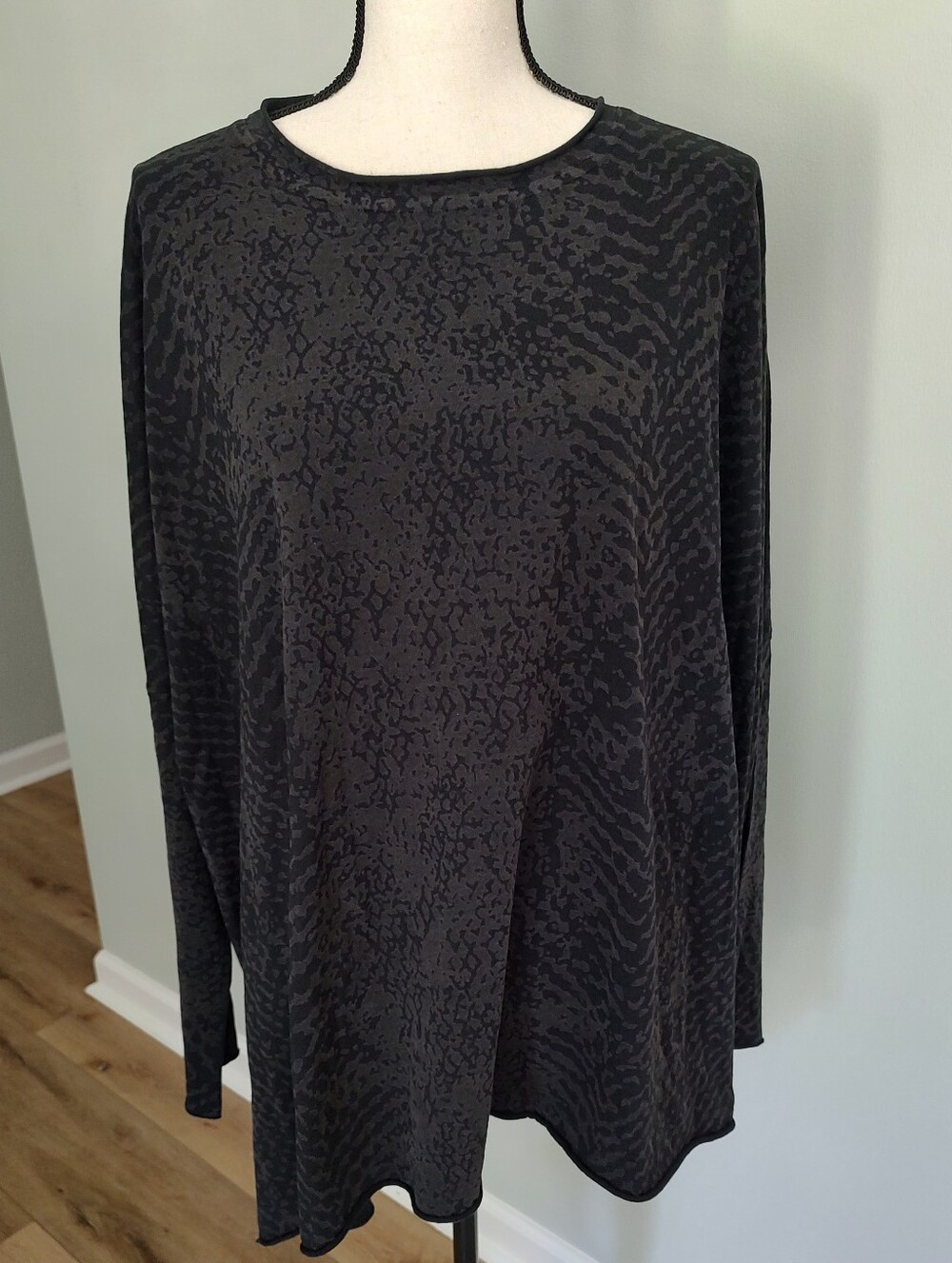 PLANET by LAUREN G Rolled Neck 100% Pima Cotton Black Reptile Tunic Top OSFA